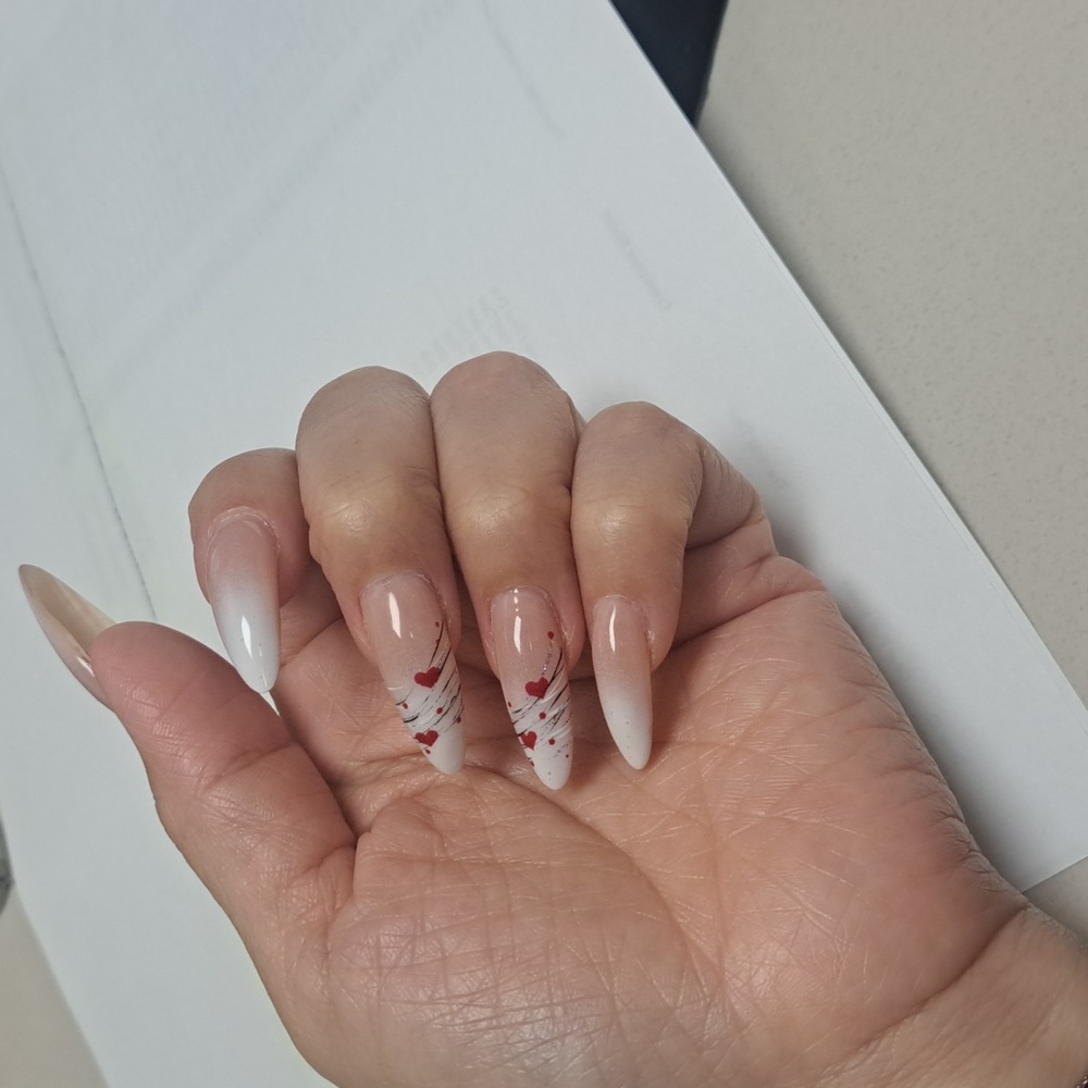 ๐
Love My Manicure - Picture 2 of 4